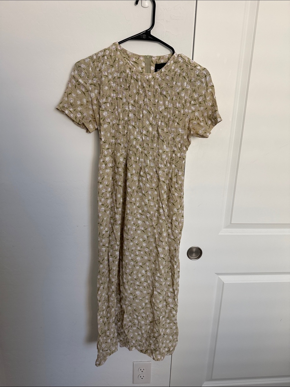 90s Vintage Olive Floral Short-Sleeve Midi Dress